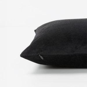 PANTHER ΔΙΑΚΟΣΜΗΤΙΚΟ ΜΑΞΙΛΑΡΙ 45x45cm ΒΕΛΟΥΔΟ ΜΑΥΡΟ