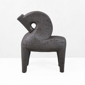 ARCHON I ΔΙΑΚΟΣΜΗΤΙΚΟ ΑΛΟΓΟ 17x7.5x22cm RESIN ΚΑΦΕ ΣΚΟΥΡΟ